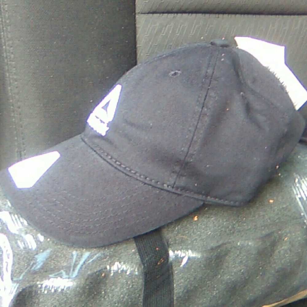 Reebok womens adjustable hat